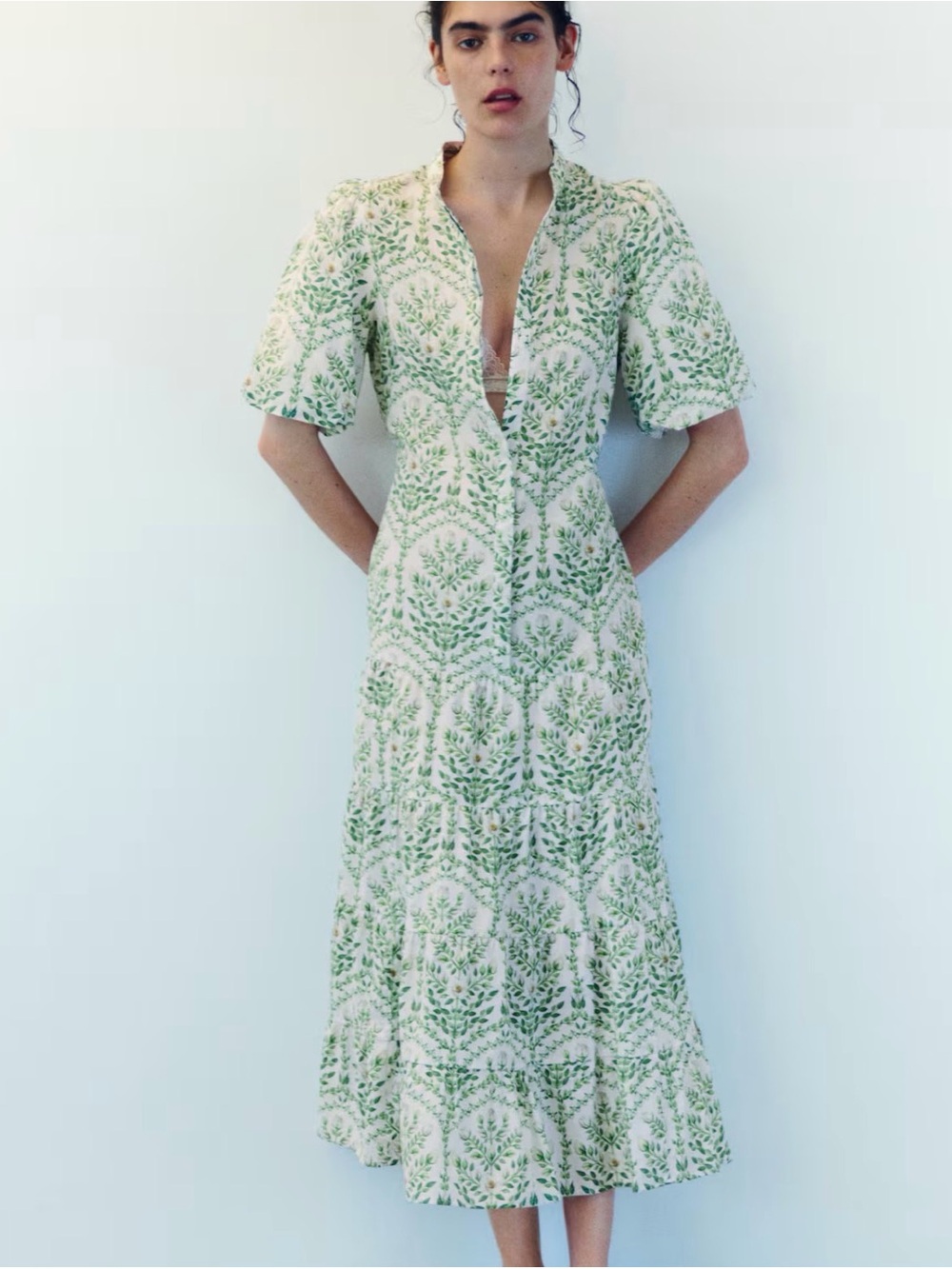 Sold out Nwt Green Leaf Print Midi Dress